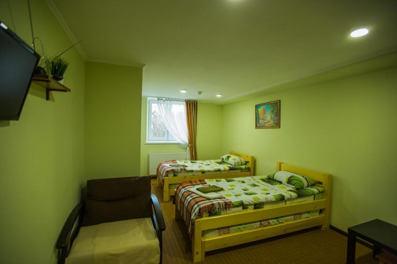 Apart Hotel Avinos Lviv Buitenkant foto
